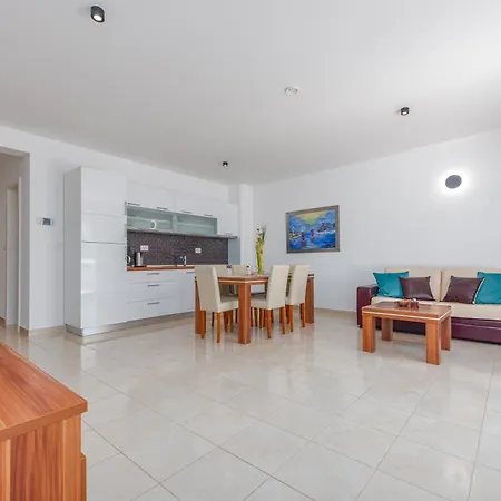 Apartments L&D Biograd Na Moru Esterno foto