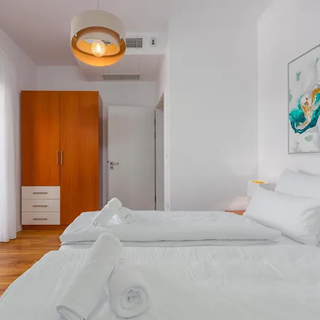 Apartments L&D Biograd Na Moru Esterno foto