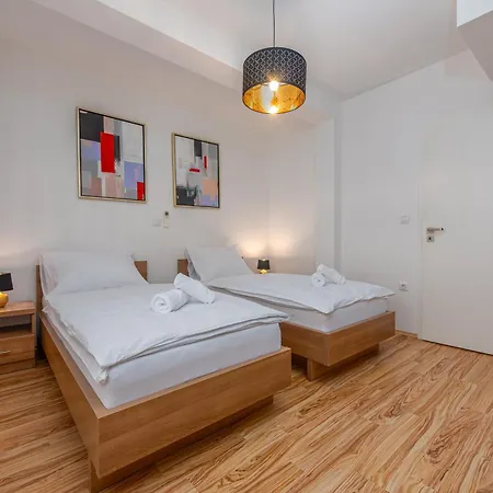 Apartments L&D Biograd Na Moru Esterno foto