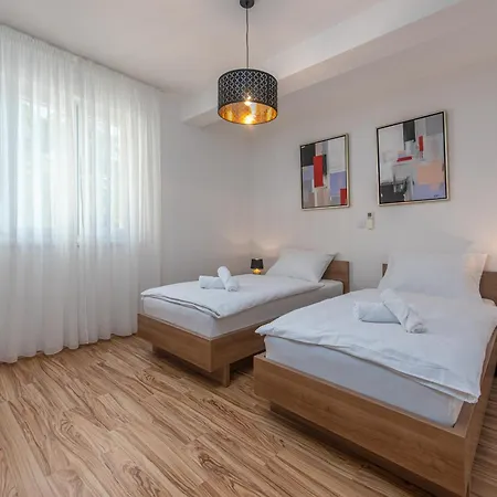Apartments L&D Biograd Na Moru Esterno foto